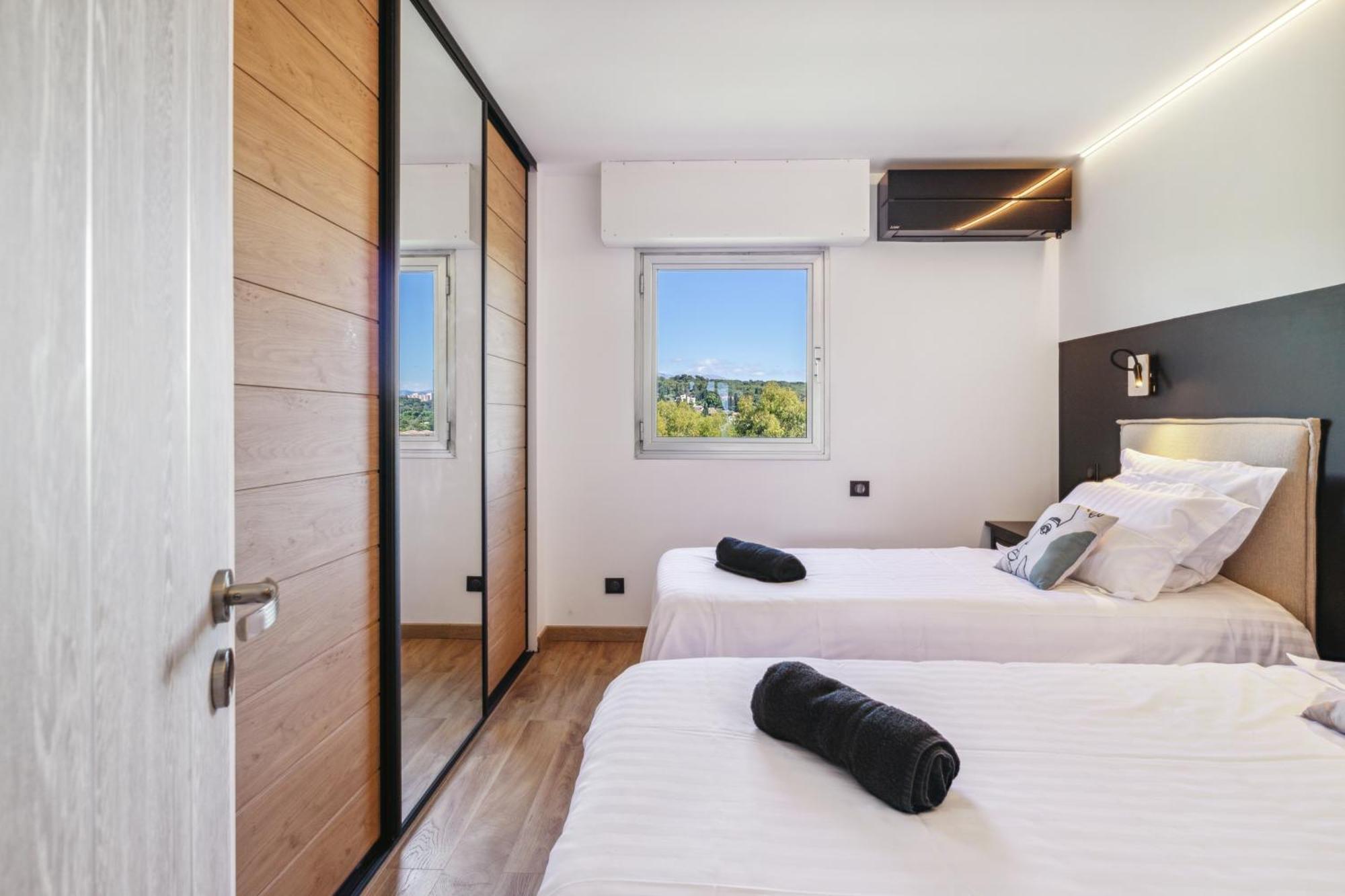 Duplex Villa Les Pins 89M2 Et Terrasse 30M2 アンティーブ エクステリア 写真