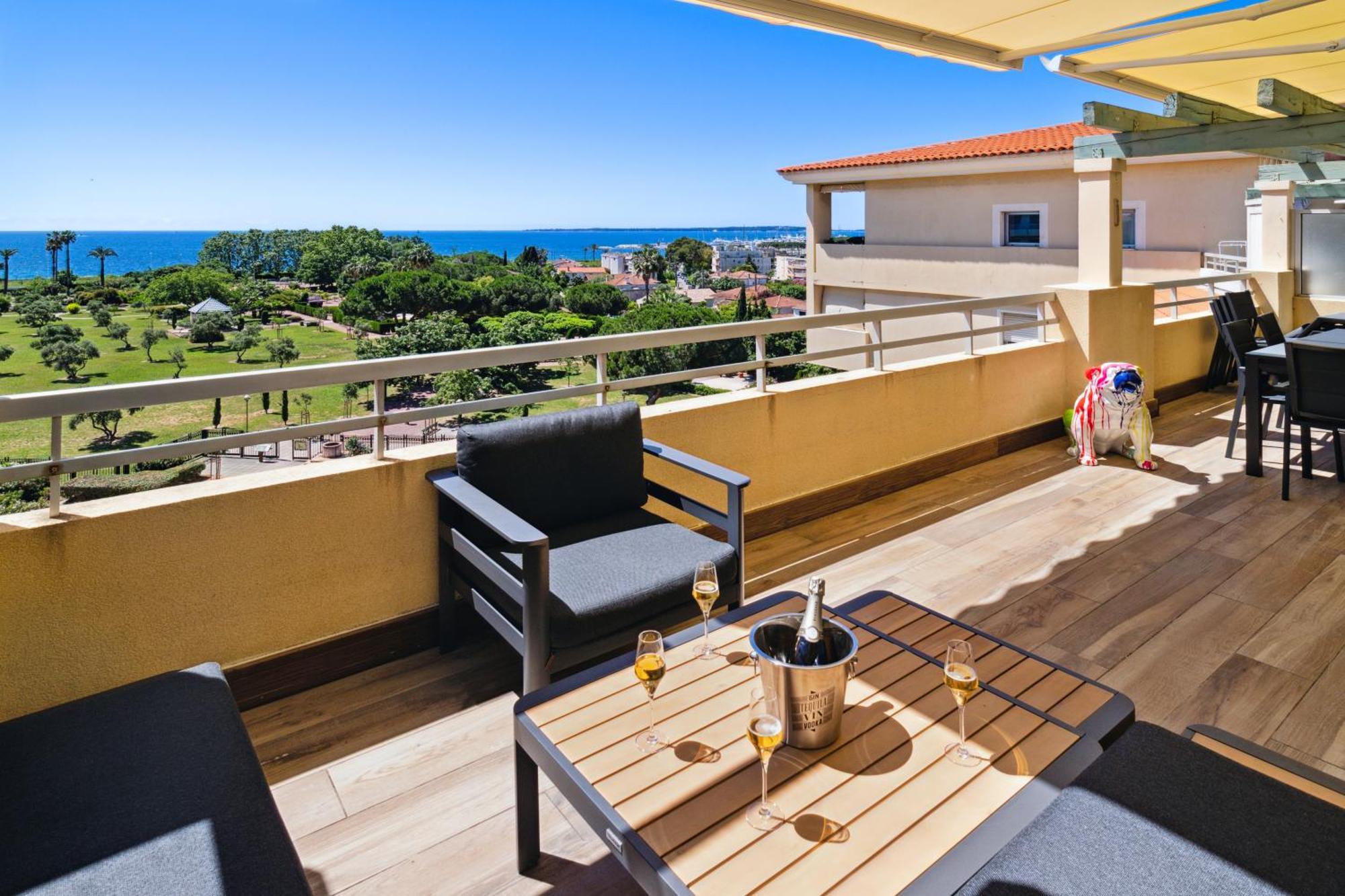 Duplex Villa Les Pins 89M2 Et Terrasse 30M2 アンティーブ エクステリア 写真